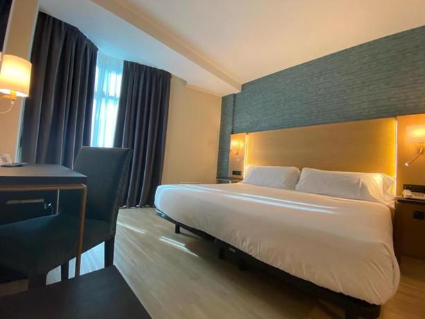 Imagen de la habitación del Hotel Zentral Gij&oacute;n Rey Pelayo. Foto 12