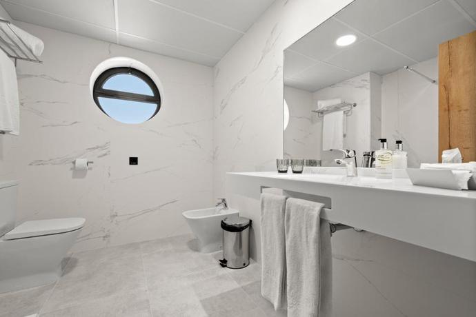 Imagen de la habitación del Hotel Zentral Gij&oacute;n Rey Pelayo. Foto 14