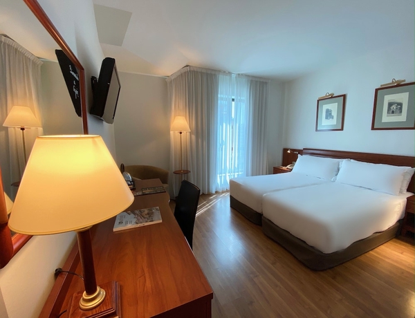 Imagen de la habitación del Hotel Zentral Gijon Rey Pelayo. Foto 5