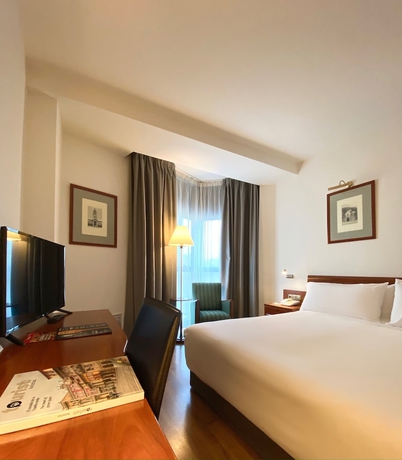 Imagen de la habitación del Hotel Zentral Gijon Rey Pelayo. Foto 15