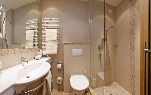 Imagen de la habitación del Hotel Zentral, Kirchberg in Tirol. Foto 15