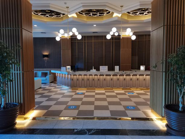 Imagen de los interiores del Hotel Zentral Mayoral. Foto 11