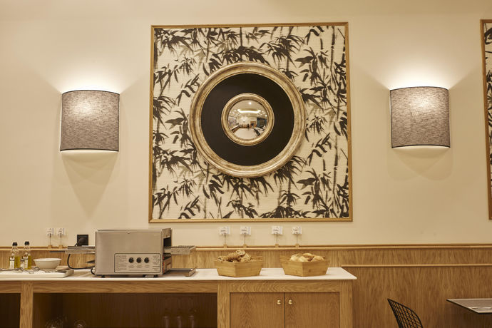 Imagen del bar/restaurante del Hotel Zentral Mayoral. Foto 3