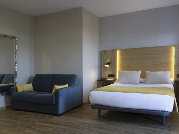 Imagen de la habitación del Hotel Zentral Mayoral. Foto 8