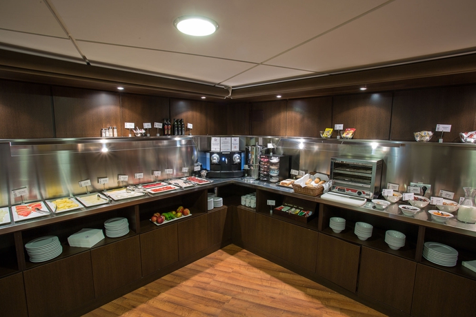 Imagen del bar/restaurante del Hotel Zentral Ramiro I Oviedo. Foto 1