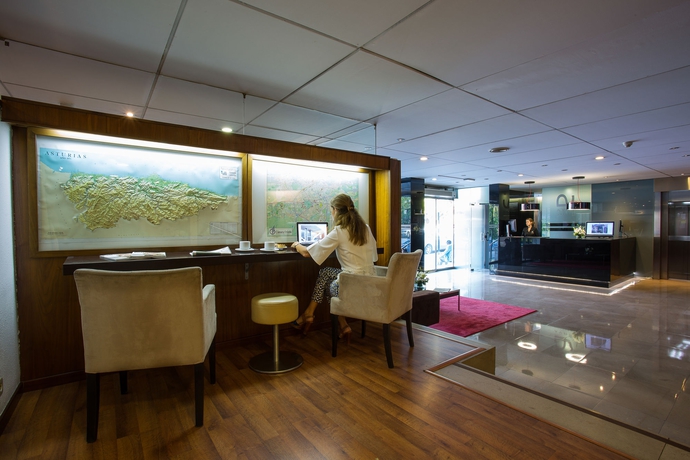 Imagen de los interiores del Hotel Zentral Ramiro I Oviedo. Foto 14