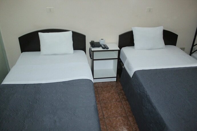 Imagen de la habitación del Hotel Zentrico. Foto 18