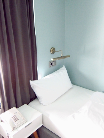 Imagen de la habitación del Hotel Zentrum, Frankfurt. Foto 6