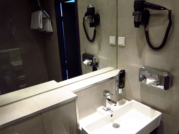 Imagen de la habitación del Hotel Zentrum, Frankfurt. Foto 12