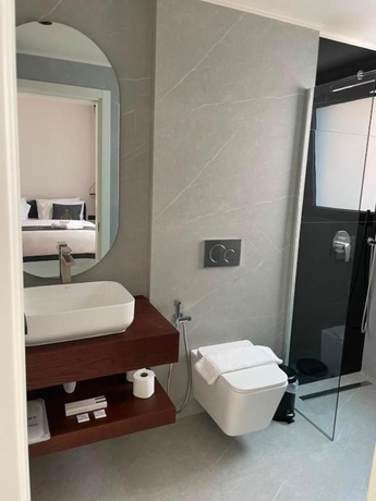 Imagen de la habitación del Hotel Zeo. Foto 16