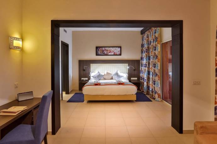 Imagen de la habitación del Hotel Zephyr Club Resort and Spa. Foto 14