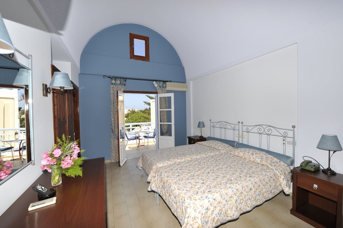 Imagen de la habitación del Hotel Zephyros, Kamari. Foto 9