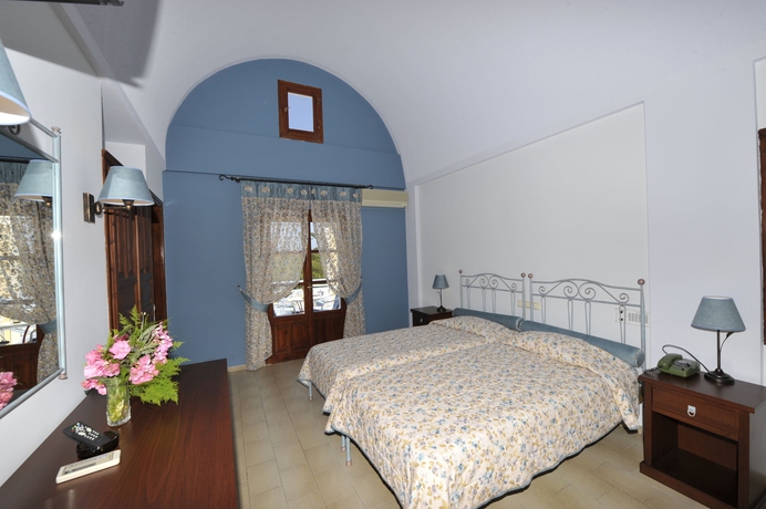 Imagen de la habitación del Hotel Zephyros, Kamari. Foto 12