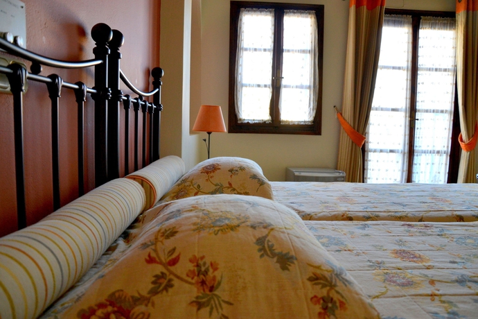 Imagen de la habitación del Hotel Zephyros, Kamari. Foto 16