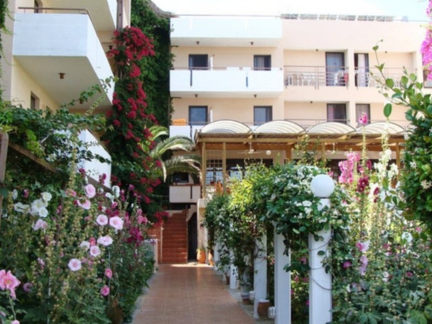 Imagen general del Hotel Zephyros, Stalos. Foto 3