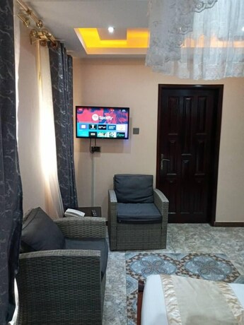 Imagen de la habitación del Hotel Zeptan. Foto 17