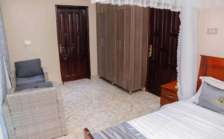 Imagen de la habitación del Hotel Zeptan. Foto 18