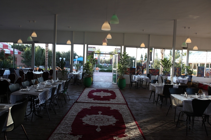 Imagen del bar/restaurante del Hotel Zerad. Foto 4