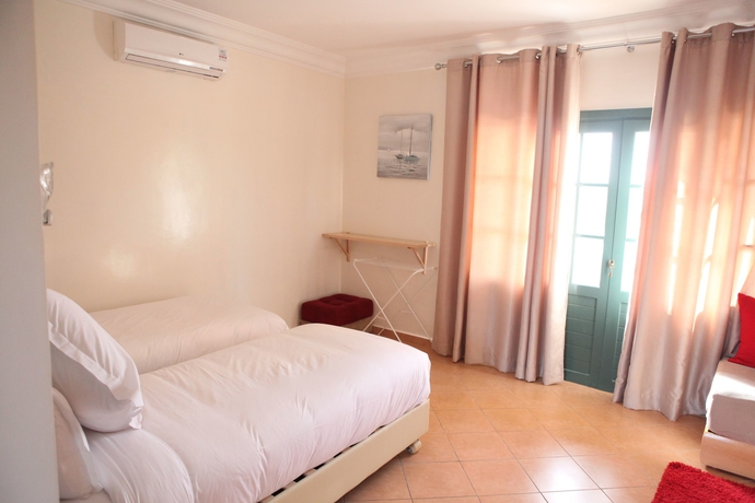 Imagen de la habitación del Hotel Zerad. Foto 9