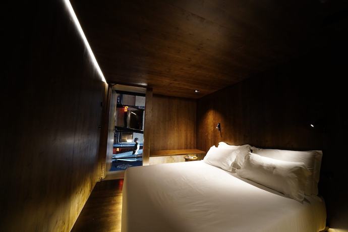 Imagen de la habitación del Hotel Zero Box Lodge Coimbra. Foto 3