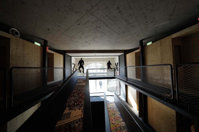 Imagen de los interiores del Hotel Zero Box Lodge Coimbra. Foto 15