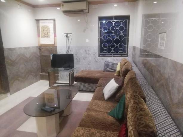 Imagen de los interiores del Hotel Zeromiles Prasant. Foto 16