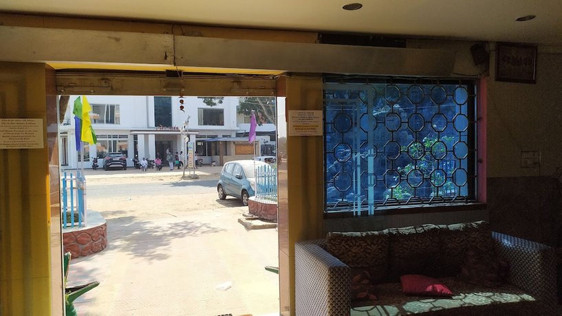 Imagen de los interiores del Hotel Zeromiles Prasant. Foto 17