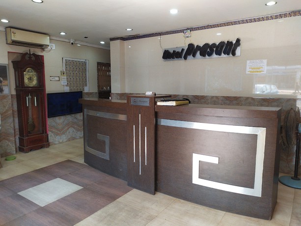 Imagen de los interiores del Hotel Zeromiles Prasant. Foto 20