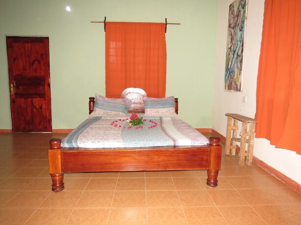 Imagen de la habitación del Hotel Zeru Zeru. Foto 19