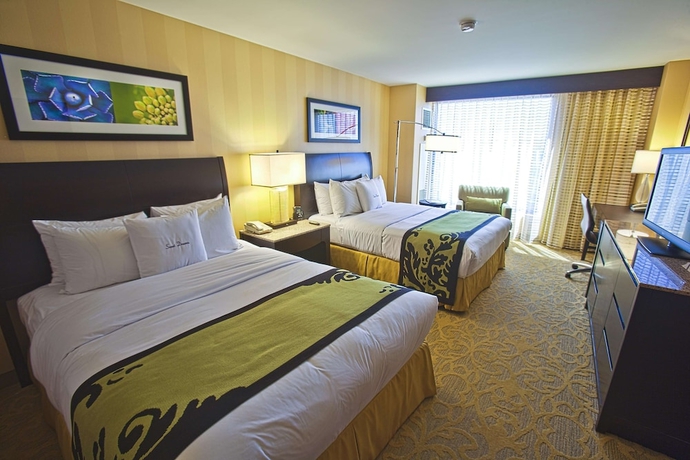 Imagen de la habitación del Hotel Zessa Orange County Airport, a DoubleTree by Hilton. Foto 4