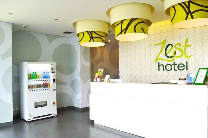 Imagen general del Hotel Zest Airport Jakarta. Foto 8