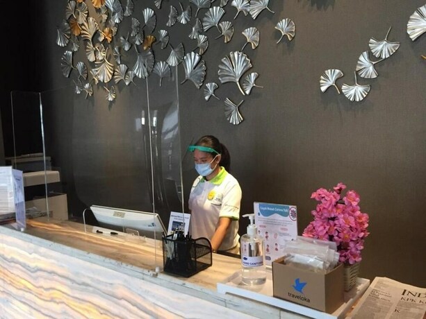 Imagen de los interiores del Hotel Zest Airport Jakarta. Foto 27