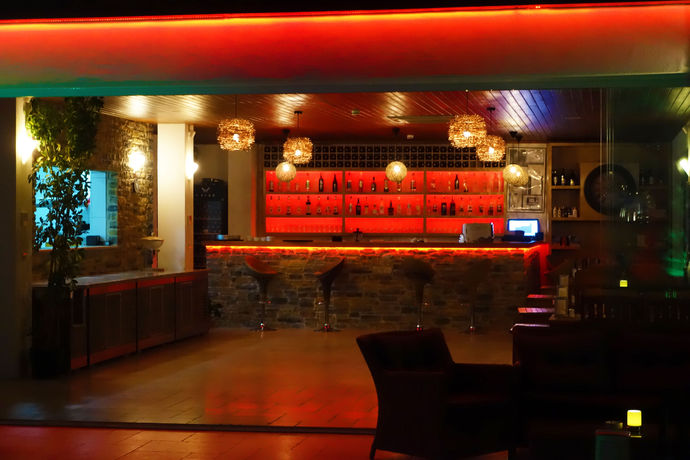 Imagen del bar/restaurante del Hotel Zest Exclusive and Spa. Foto 11