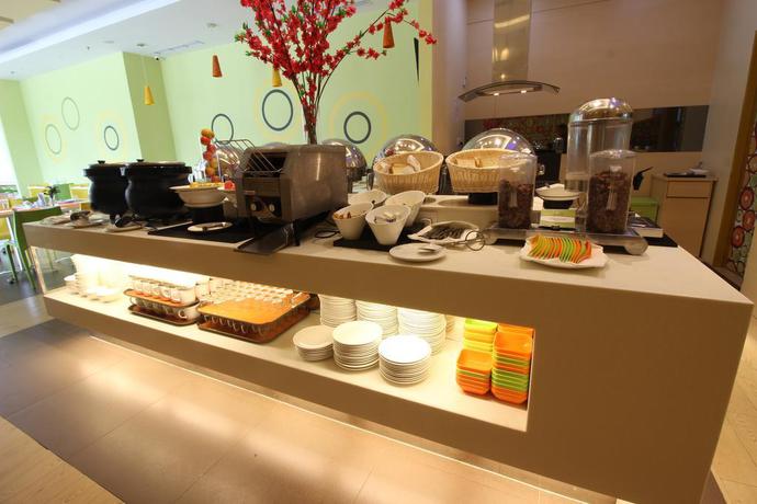 Imagen del bar/restaurante del Hotel Zest Hotel Harbour Bay Batam. Foto 5