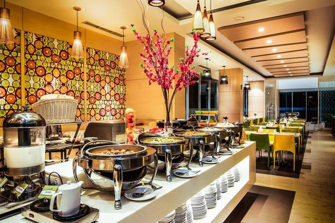 Imagen del bar/restaurante del Hotel Zest Hotel Harbour Bay Batam. Foto 6