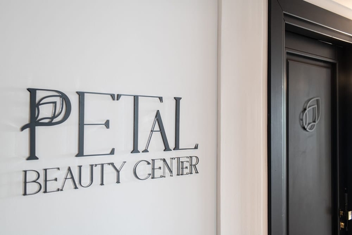 Imagen de la piscina del Hotel Zet. Foto 19