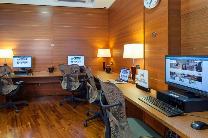 Imagen de los interiores del Hotel Zeus Essence Dolce by Wyndham Milan Malpensa. Foto 13