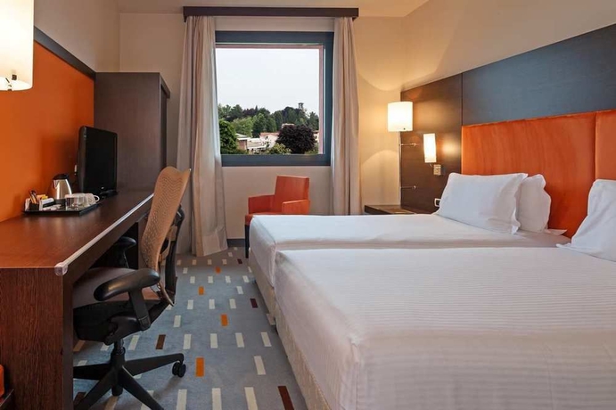 Imagen de la habitación del Hotel Zeus Essence Dolce by Wyndham Milan Malpensa. Foto 7