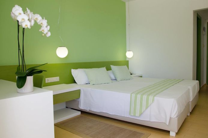 Imagen de la habitación del Hotel Zeus Palm Beach. Foto 8
