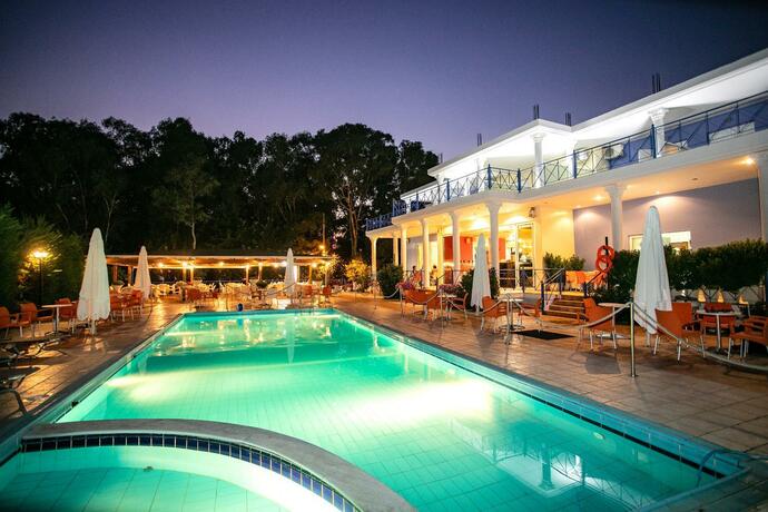 Imagen general del Hotel Zeus Paradise Ammoudia. Foto 14