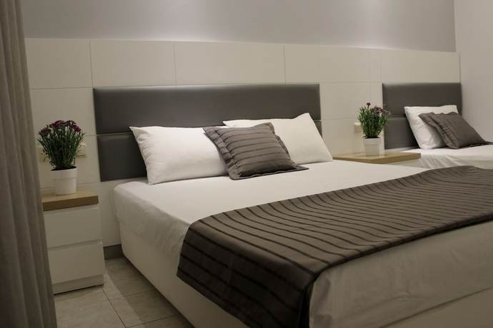 Imagen de la habitación del Hotel Zeus, Platamon. Foto 8