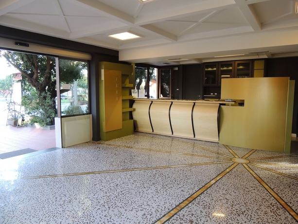 Imagen de los interiores del Hotel Zeus Pompei. Foto 10