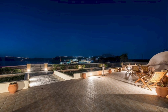 Imagen de los exteriores del Hotel Zeus Residence, Akrotiri. Foto 10