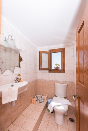 Imagen de la habitación del Hotel Zeus Residence, Akrotiri. Foto 8