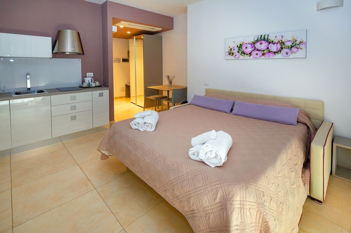 Imagen de la habitación del Hotel Zeus Residence. Foto 4