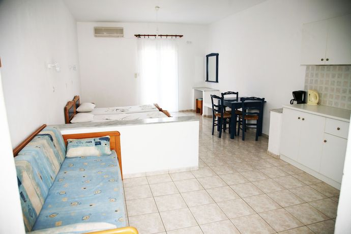 Imagen de la habitación del Hotel Zeus, Samos. Foto 16