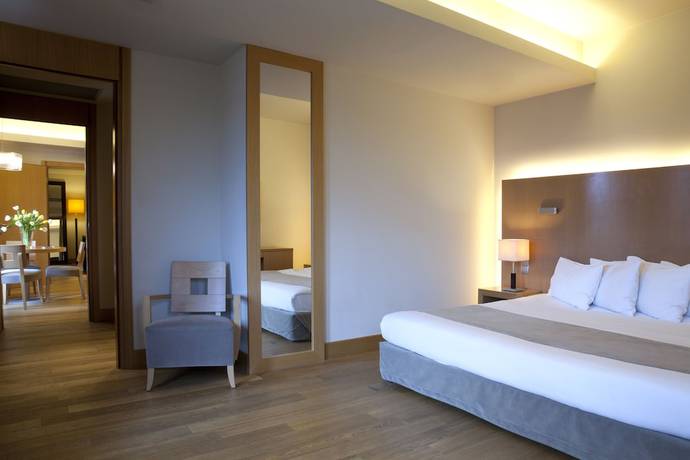 Imagen de la habitación del Hotel Zeus Thessaloniki Lazart. Foto 2