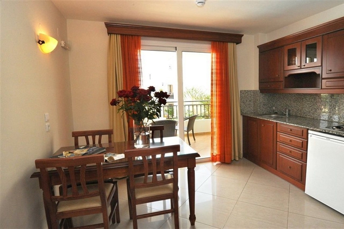 Imagen general del Hotel Zeus Village Resort - Adults Only. Foto 12