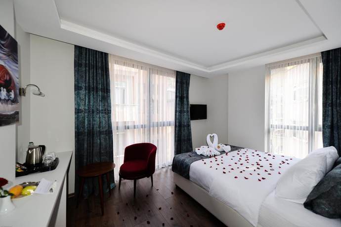 Imagen de la habitación del Hotel Zeytindali. Foto 15
