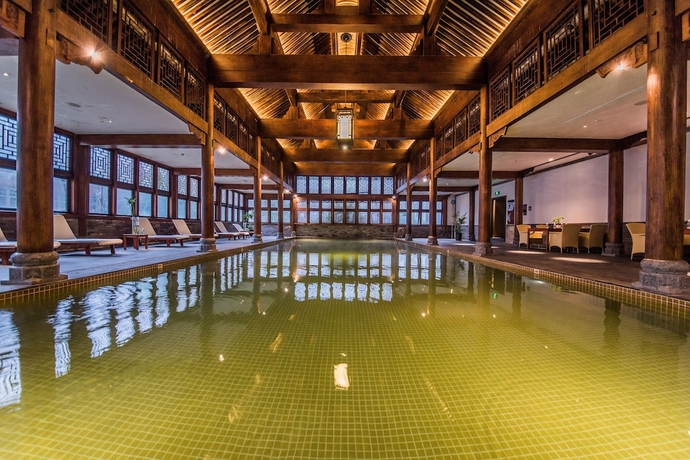 Imagen de la piscina del Hotel Zeyun. Foto 18